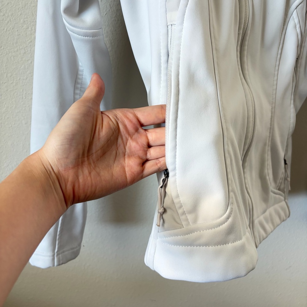 The North Face Windproof White Grey Softshell Zip-Up Fall Winter Jacket - Picture 4 of 9